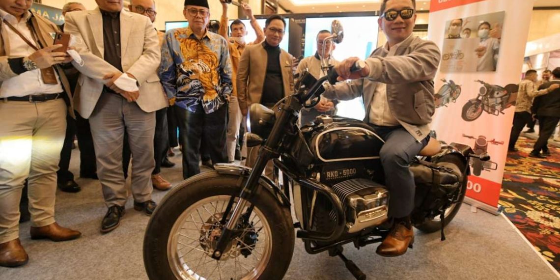 Komitmen Jabar Dorong Percepatan Kendaraan Bermotor Listrik Berbasis Baterai Sebagai bentuk implementasi Perpres Nomor 55 Tahun 2019