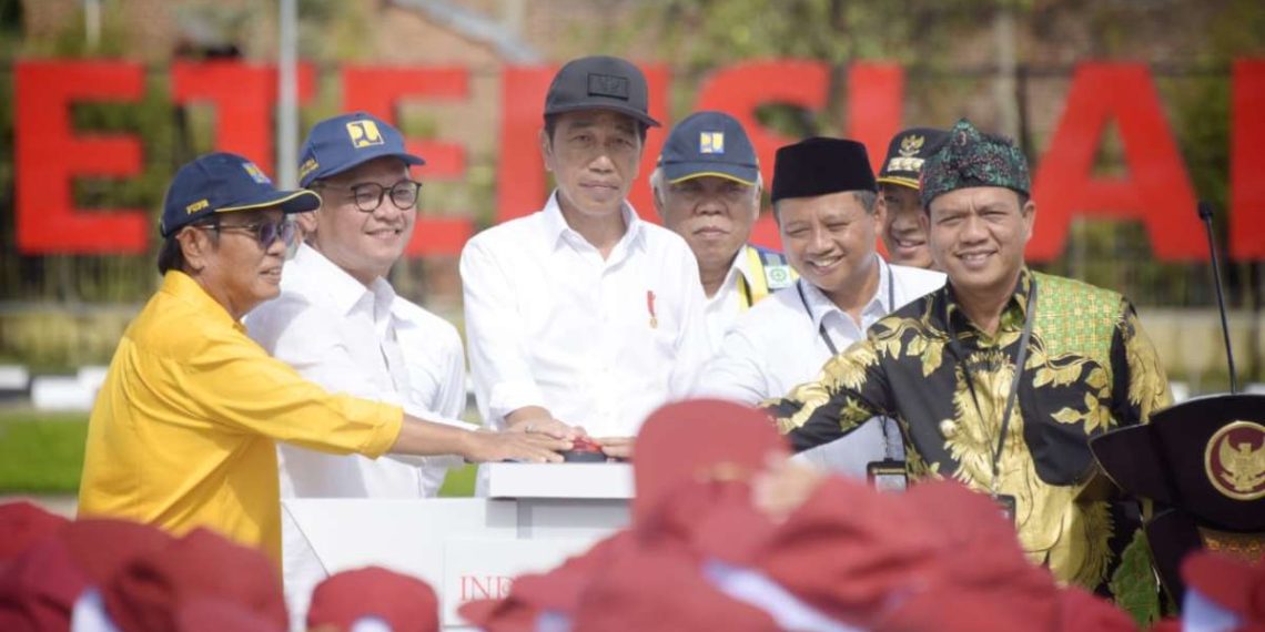 Uu Ruzhanul Dampingi Presiden Resmikan Sejumlah Infrastruktur di Bandung