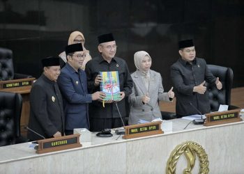 Gubernur Ridwan Kamil Sampaikan LKPJ Tahun 2022, Diraih 157 penghargaan pembangunan