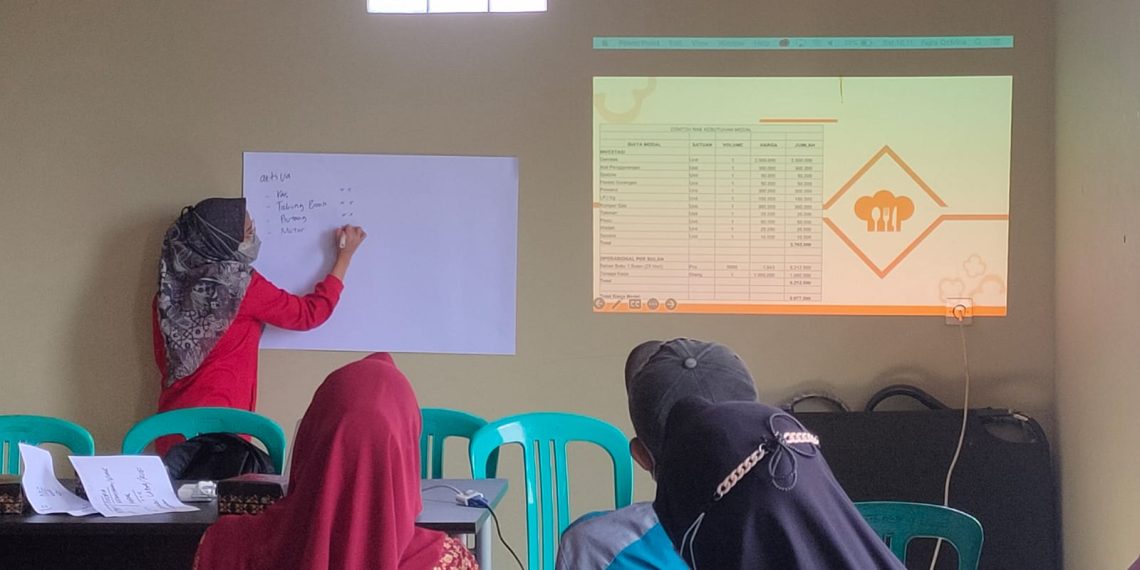 Wujudkan UMKM Sehat, Tim Pengabdian Masyarakat Tel-U Gelar Pelatihan RAB