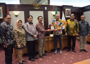 Pemdaprov Jabar dan KASN Teken MoU Center of Excellence Manajemen ASN Berbasis Sistem Merit