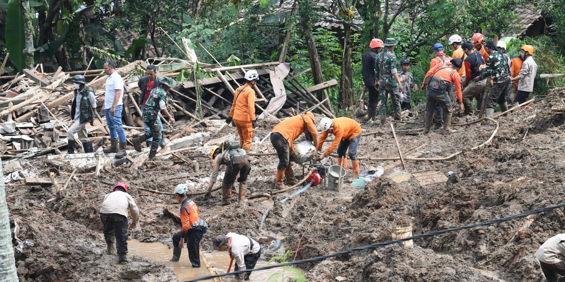 Longsor Cipongkor, Tim Evakuasi Temukan Tiga Jenazah