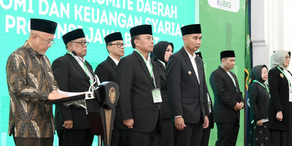 Ma’ruf Amin  Kukuhkan Komite Daerah Ekonomi dan Keuangan Syariah Jawa Barat