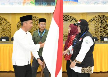 Bey Lepas Keberangkatan Jemaah Haji Kolter Pertama Embarkasi Jakarta-Bekasi