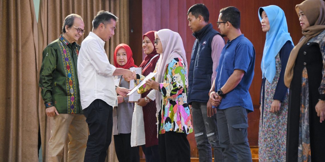 1.000 Produk UMKM Jabar Dapat Sertifikat Halal Kementerian KUKM