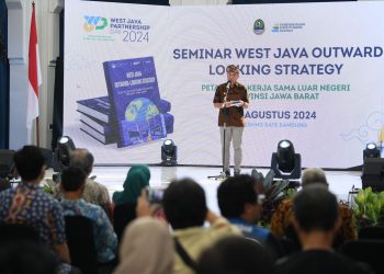 Buku Outward-Looking Strategy