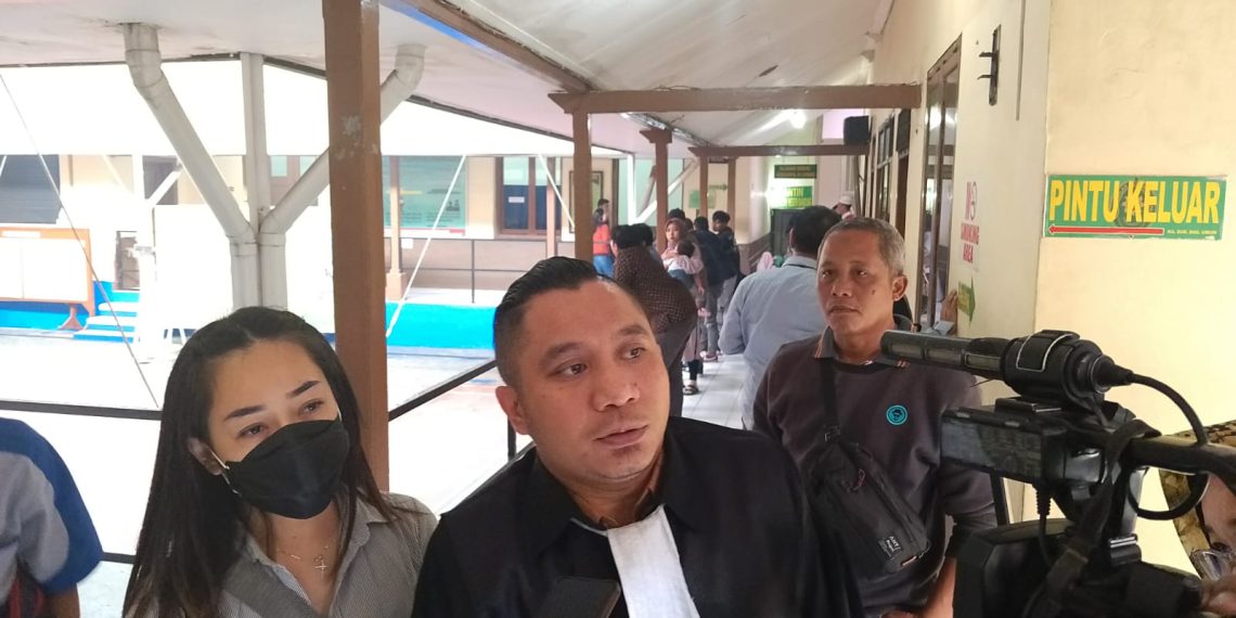 Drama Persidangan Rp5 Miliar: Terdakwa Klaim Tak Bersalah, Mantan Kekasih Justru Absen