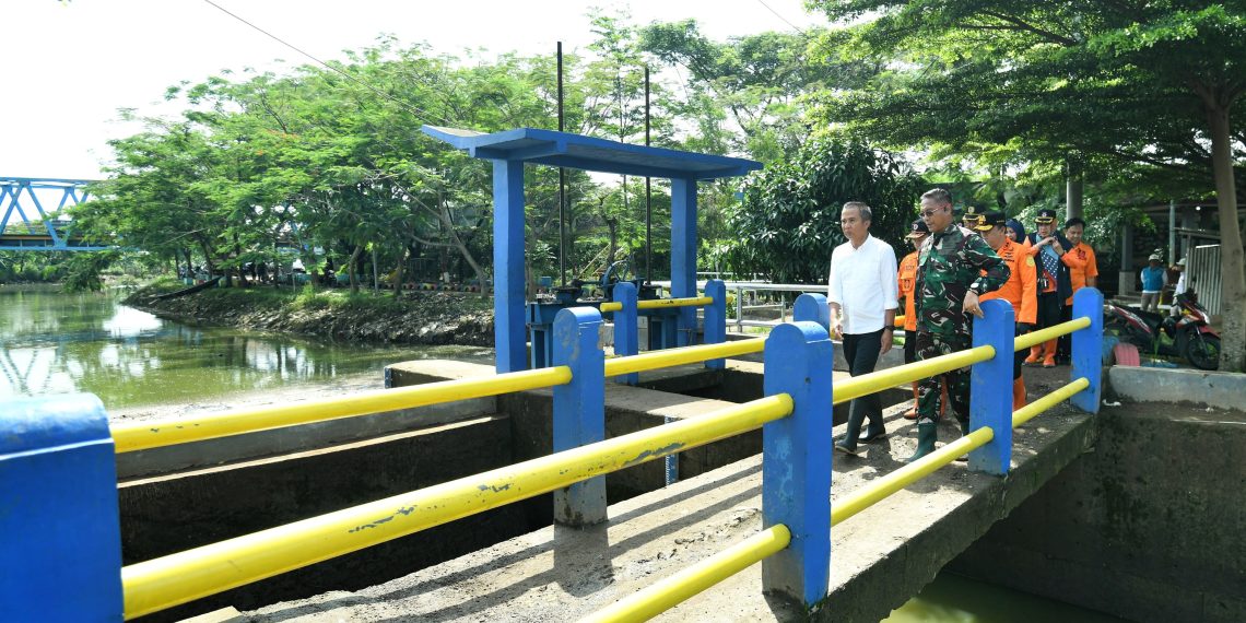 Banjir Rendam Delapan Kecamatan di Kabupaten Bandung