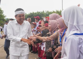 Jawa Barat Caang 2025″: KDM Targetkan Akhiri Kegelapan di Ratusan Ribu Rumah