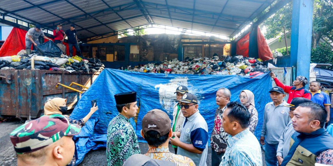 Bau ke Sekolah, Pemkot Akan Lengkapi  Insinerator di TPS Sukawarna